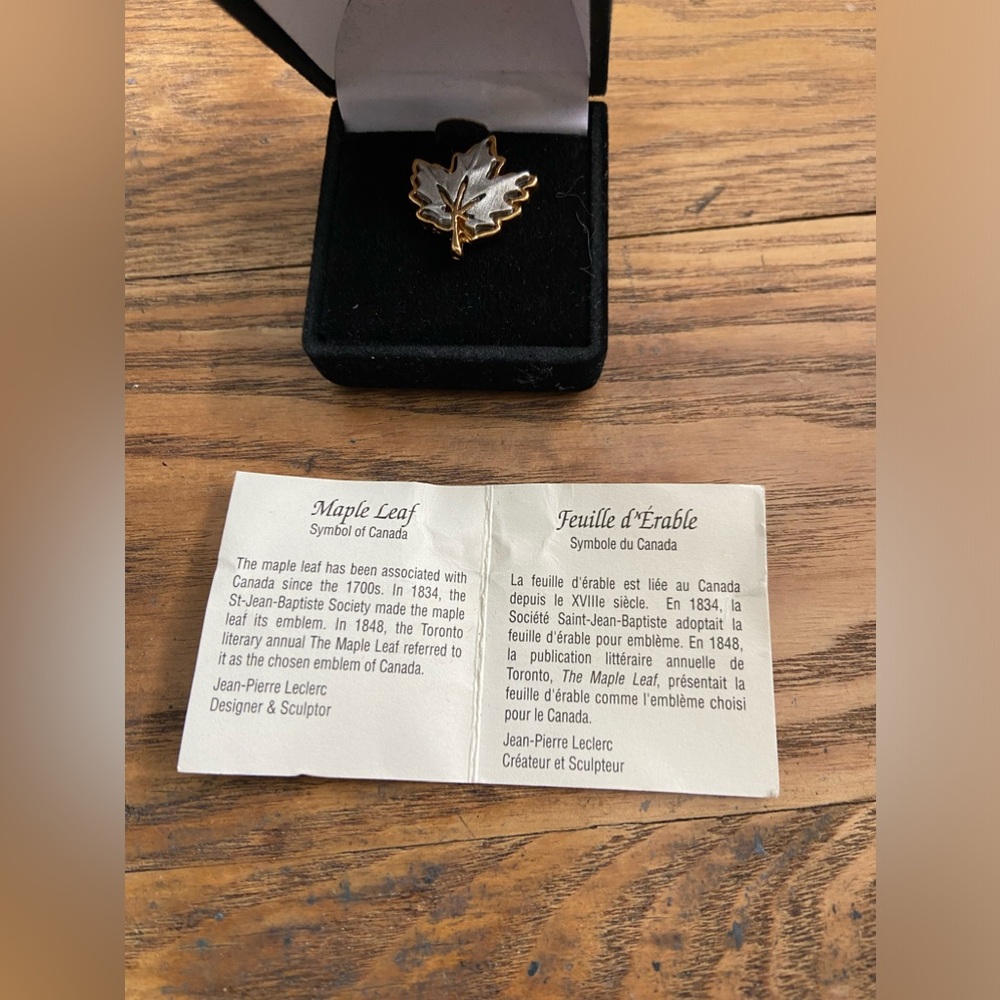 Maple leaf pin